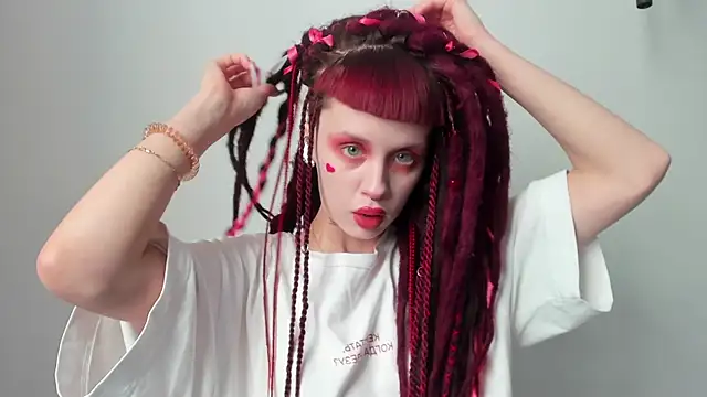 Snapshot of FlowerOfSin2001 chatting on 03-10-25, 11:34 FlowerOfSin2001 online show from 03-10-25, 11:34