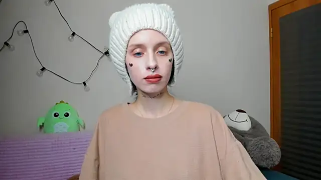 Snapshot of FlowerOfSin2001 chatting on 10-03-25, 04:19 FlowerOfSin2001 online show from 10-03-25, 04:19