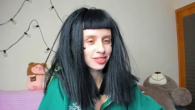 Snapshot of FlowerOfSin2001 chatting on 10-02-25, 03:59 FlowerOfSin2001 online show from 10-02-25, 03:59