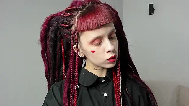 Snapshot of FlowerOfSin2001 chatting on 02-23-25, 04:35 FlowerOfSin2001 online show from 02-23-25, 04:35