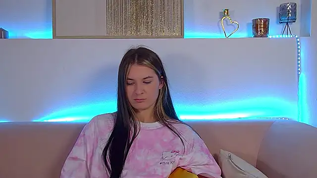 RachelSimpson online show from 03-06-25, 12:43