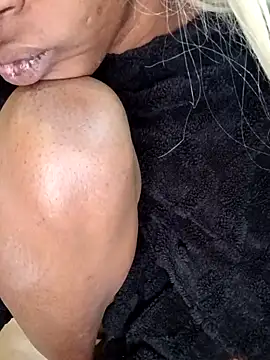 Jasmine FullsShine online show from 04-19-26, 06:10