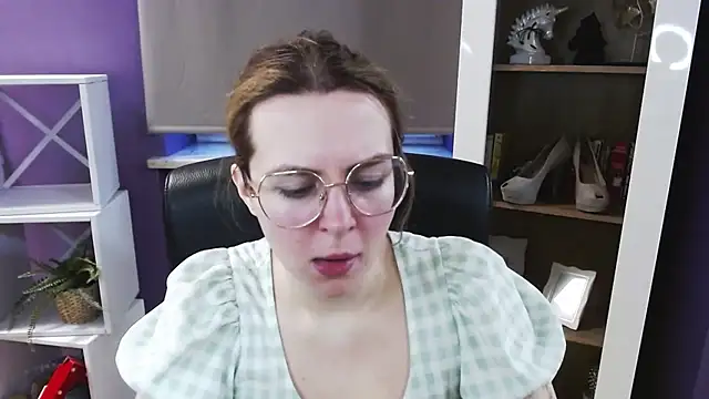 Zoey Erotic online show from 04-13-26, 04:38