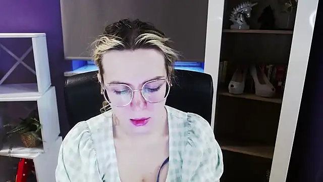 Zoey Erotic online show from 03-23-26, 05:40