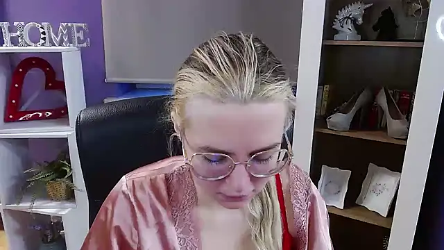 Zoey Erotic online show from 02-03-26, 06:22