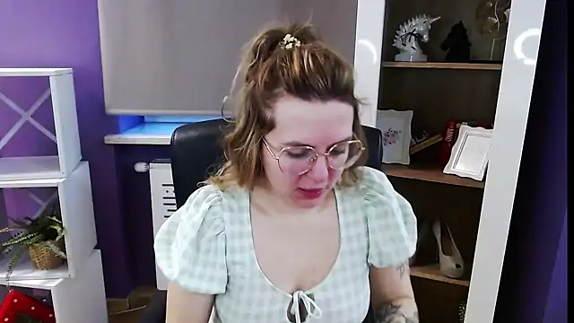 Zoey Erotic online show from 04-08-26, 04:36