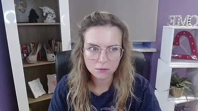 Zoey Erotic online show from 09-16-25, 04:35