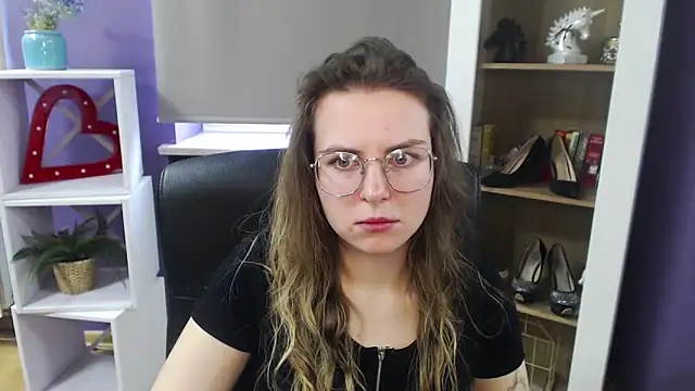 Zoey Erotic online show from 03-20-25, 08:42