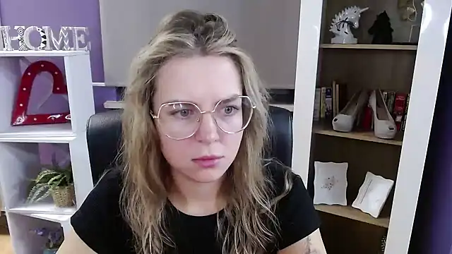 Zoey Erotic online show from 11-05-25, 05:32