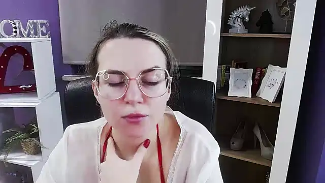 Zoey Erotic online show from 12-22-25, 05:51