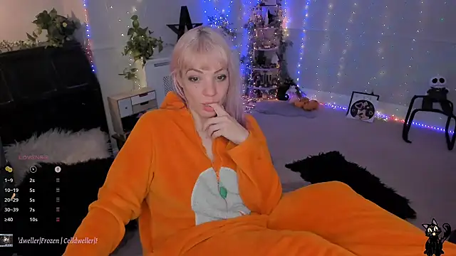 Snapshot of AliceW0lf chatting on 01-09-25, 09:37 AliceW0lf online show from 01-09-25, 09:37