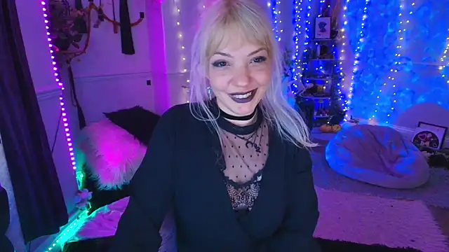 AliceW0lf online show from 05-04-26, 09:06