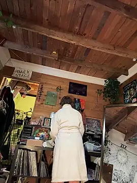 courtneyoccult online show from 12-07-24, 10:34