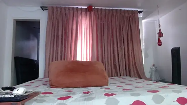 linapalacios online show from 06-02-26, 10:32
