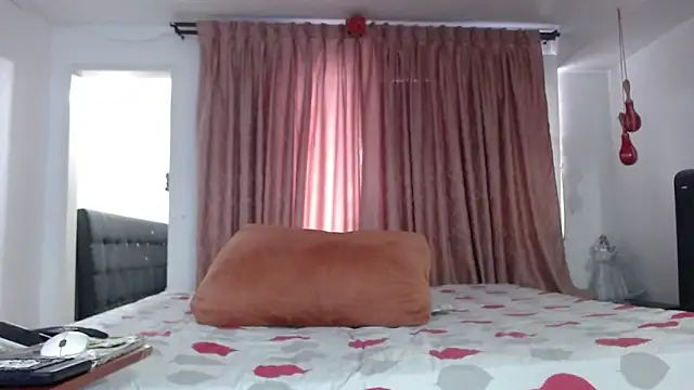 linapalacios online show from 05-30-26, 12:44