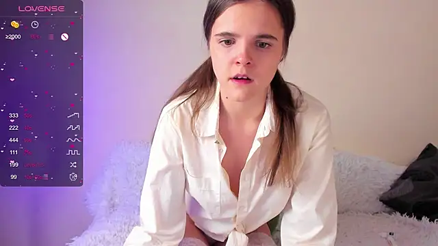 Ema X Love online show from 12-21-25, 08:20