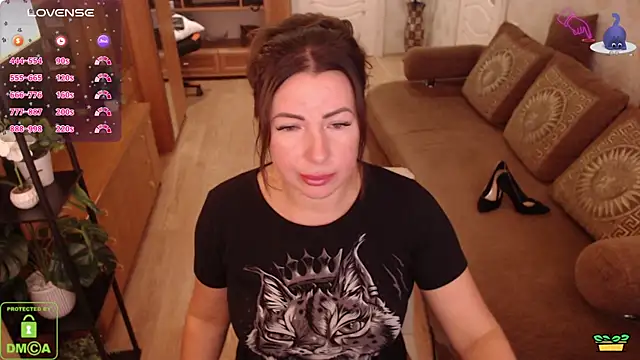 LauraClarck online show from 09-19-25, 06:17