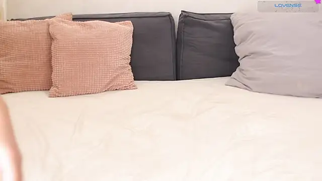 Snapshot of Lily_minx chatting on 02-02-26, 04:22 Lily minx online show from 02-02-26, 04:22