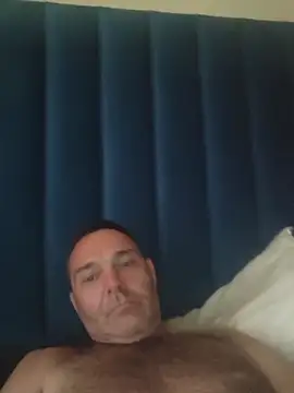 Snapshot of Brutus009 chatting on 03-04-26, 08:33 Brutus009 online show from 03-04-26, 08:33