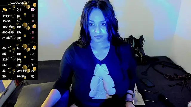 Snapshot of Laura_sinner chatting on 06-06-26, 07:19 Laura sinner online show from 06-06-26, 07:19