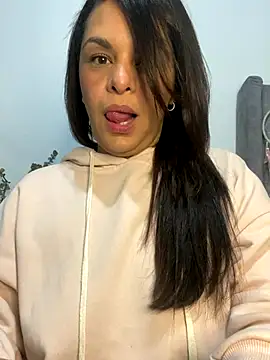 Kataliina online show from 10-08-25, 04:14