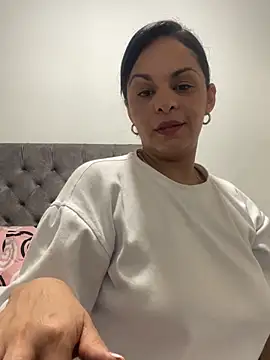 Kataliina online show from 05-13-26, 03:35