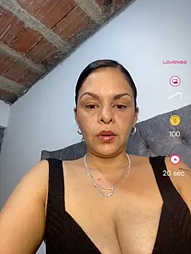 Kataliina online show from 04-23-26, 04:08