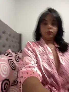 Snapshot of Kataliina chatting on 07-02-26, 12:11 Kataliina online show from 07-02-26, 12:11