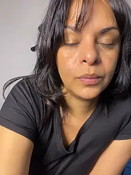 Snapshot of Kataliina chatting on 06-20-26, 04:28 Kataliina online show from 06-20-26, 04:28