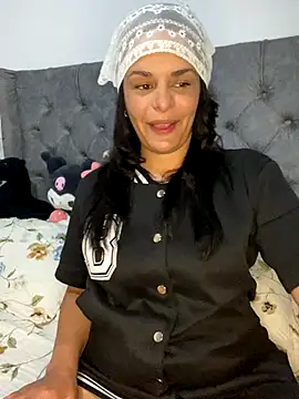 Kataliina online show from 11-30-25, 07:03