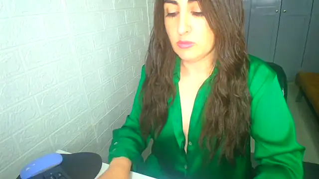 Snapshot of naughty_sarahh chatting on 09-12-25, 10:20 naughty sarahh online show from 09-12-25, 10:20