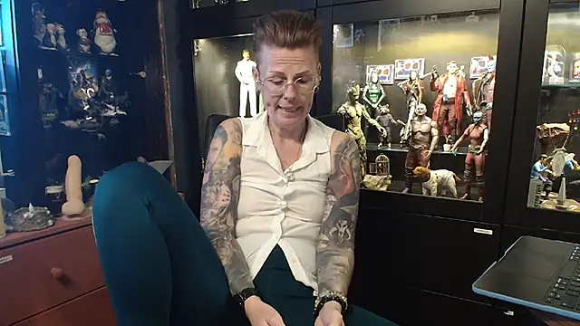 MaryG online show from 03-03-26, 01:07