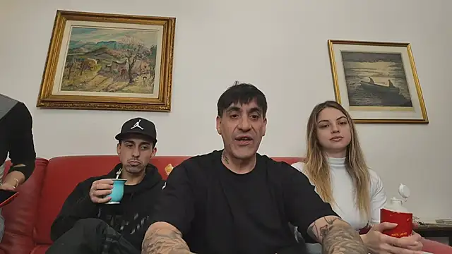Elnonoykeila77 online show from 05-20-26, 01:57
