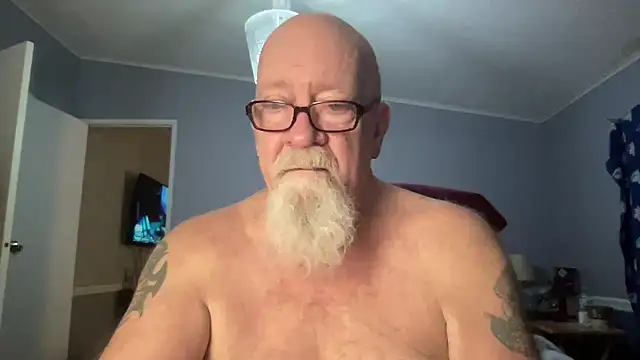 Snapshot of kcbace61760 chatting on 02-15-26, 02:56 kcbace61760 online show from 02-15-26, 02:56