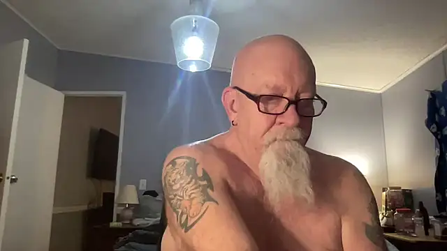 Snapshot of kcbace61760 chatting on 03-03-26, 01:23 kcbace61760 online show from 03-03-26, 01:23