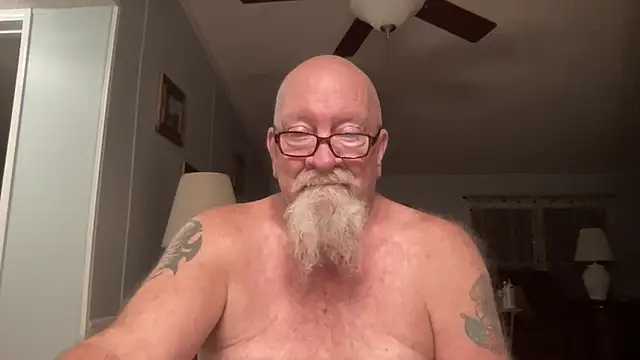 Snapshot of kcbace61760 chatting on 09-29-25, 05:03 kcbace61760 online show from 09-29-25, 05:03