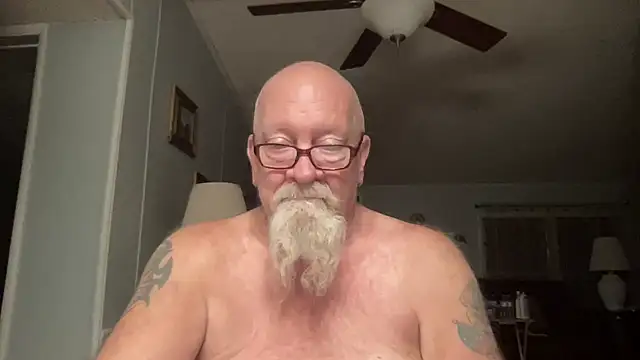 Snapshot of kcbace61760 chatting on 09-24-25, 11:43 kcbace61760 online show from 09-24-25, 11:43