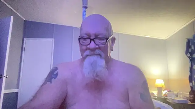 Snapshot of kcbace61760 chatting on 12-23-25, 04:45 kcbace61760 online show from 12-23-25, 04:45