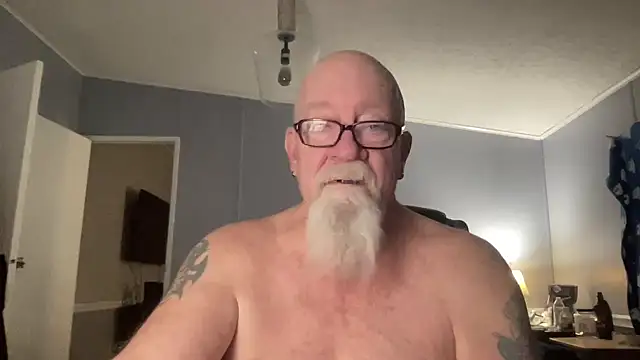 Snapshot of kcbace61760 chatting on 02-10-26, 03:27 kcbace61760 online show from 02-10-26, 03:27