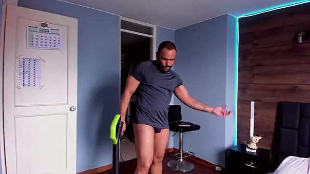 Snapshot of anthonylatynxd chatting on 02-11-25, 04:02 anthonylatynxd online show from 02-11-25, 04:02