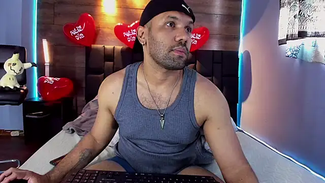 Snapshot of anthonylatynxd chatting on 02-14-25, 08:15 anthonylatynxd online show from 02-14-25, 08:15