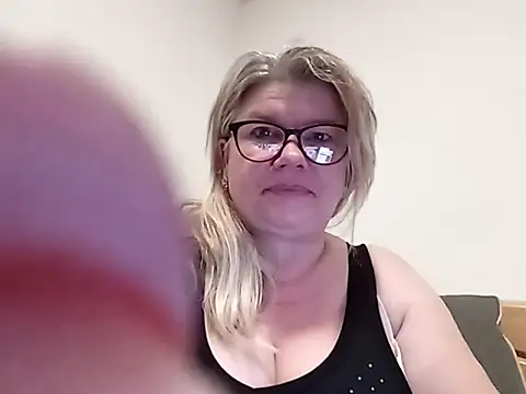 Diana 49 online show from 04-10-26, 08:21