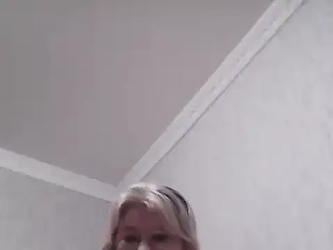 Snapshot of Diana_49 chatting on 03-21-25, 03:24 Diana 49 online show from 03-21-25, 03:24