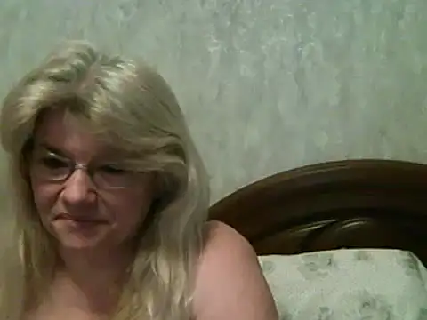 Snapshot of Diana_49 chatting on 03-13-25, 06:37 Diana 49 online show from 03-13-25, 06:37