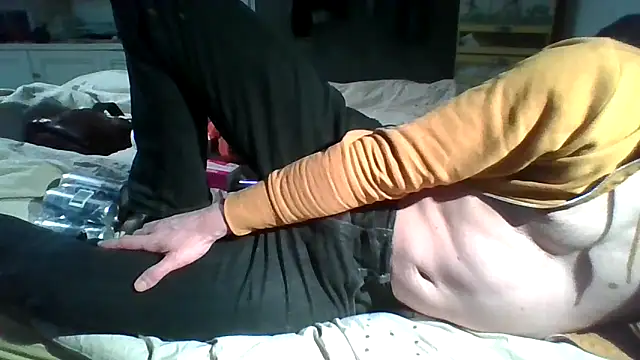 Snapshot of MmaxX004 chatting on 03-08-25, 06:10 MmaxX004 online show from 03-08-25, 06:10