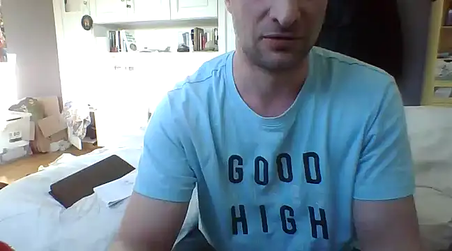 Snapshot of MmaxX004 chatting on 02-26-25, 08:39 MmaxX004 online show from 02-26-25, 08:39