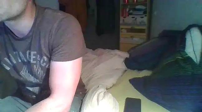 Snapshot of MmaxX004 chatting on 03-05-25, 09:48 MmaxX004 online show from 03-05-25, 09:48