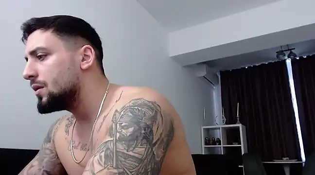 Snapshot of _DylanGreen chatting on 02-15-25, 08:44 DylanGreen online show from 02-15-25, 08:44