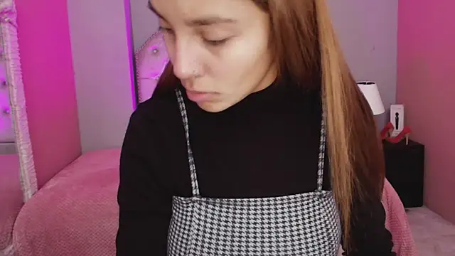 Snapshot of AnisiaFarina chatting on 03-05-25, 12:11 AnisiaFarina online show from 03-05-25, 12:11