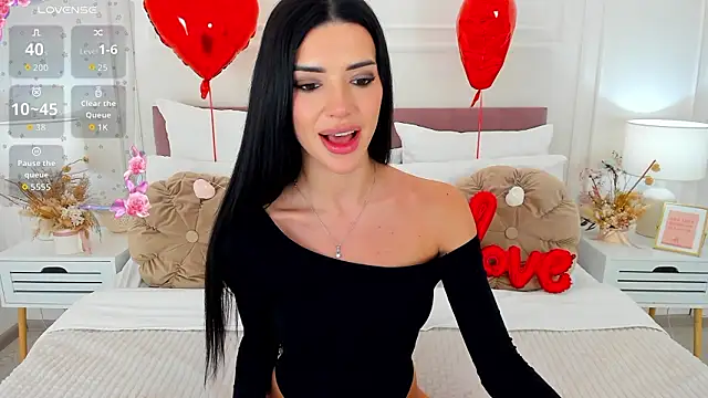 Snapshot of JasmiLyn chatting on 02-15-26, 01:32 JasmiLyn online show from 02-15-26, 01:32